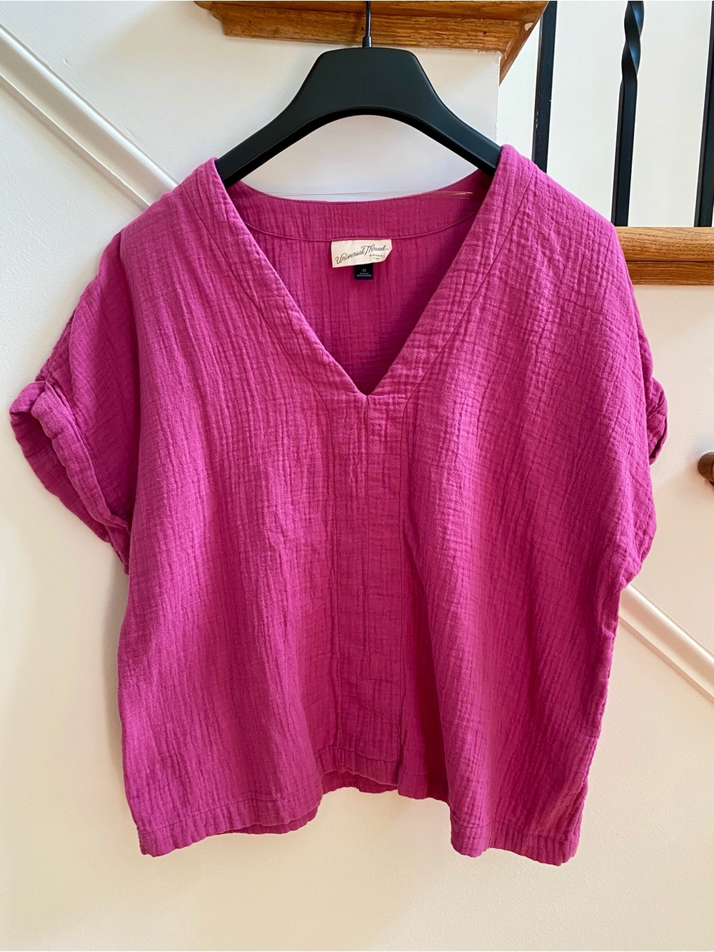 Universal Thread V-Neck Muslin Top in Pink